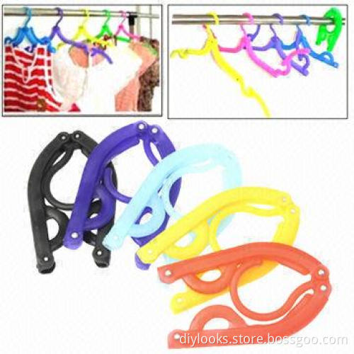Portable 5-in-1 Travel Dual-folding Plastic Hanger